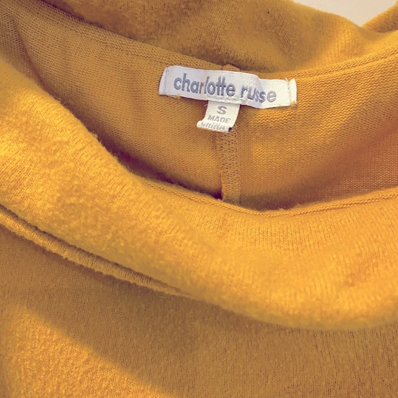 A light, sweater dress - Picture 3 of 3